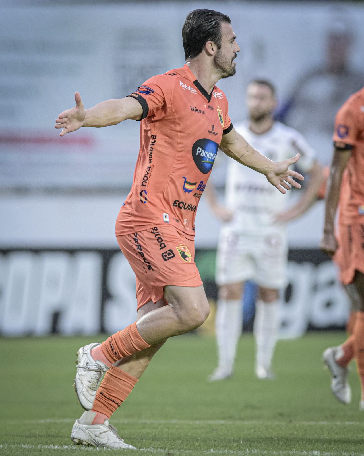De volta ao futebol catarinense após 14 anos, Nenê Bonilha valoriza estreia com gol da vitória pelo Santa Catarina