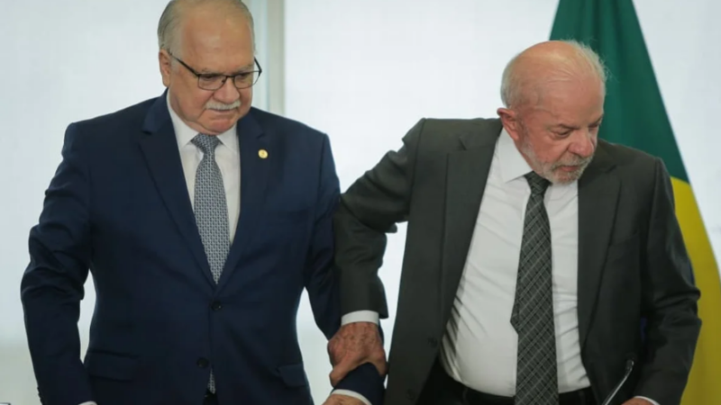Lula tem conversa reservada com Fachin e Gonet sobre crise no STF