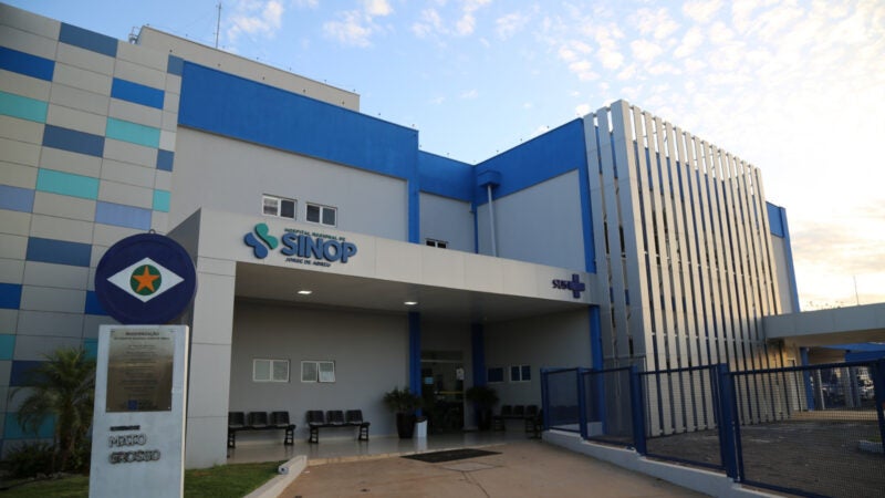 Governo de MT contratou UTI por R$ 3.750 por leito/dia após proposta de R$ 2.580; diferença chega a R$ 2,1 milhões
