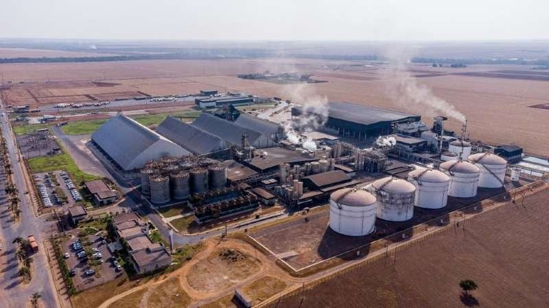 Grandes empresas concentram bilhões em incentivos fiscais enquanto MT recorre a empréstimo para cosntruir casas