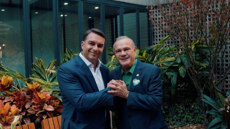 Flávio Bolsonaro pede voto para Wellington e diz que PL vai “recolocar Mato Grosso nos trilhos”