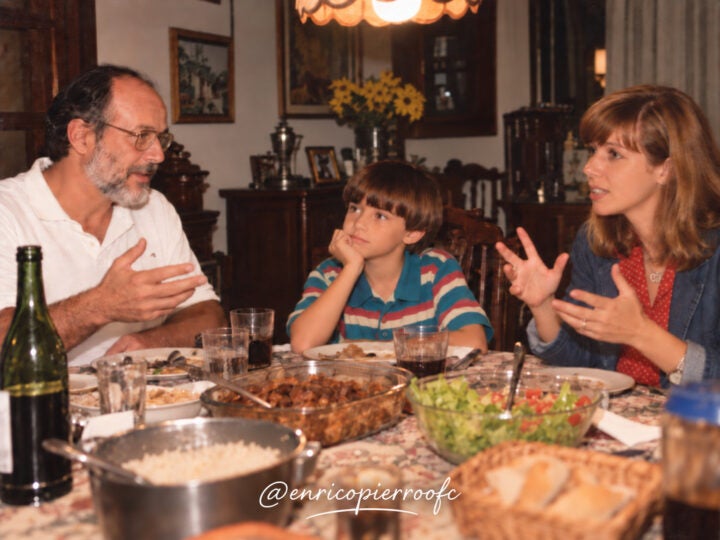 A mesa que ninguém senta mais