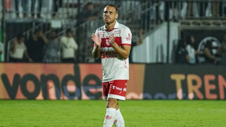 Pedro Castro celebra números, vê CRB em crescimento na Série B, mas pede ‘pensamento jogo a jogo’