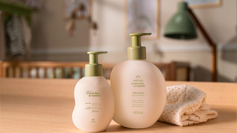 Natura Mamãe e Bebê amplia volumetria de produtos e traz opções de 400 ml para a rotina de cuidados das famílias