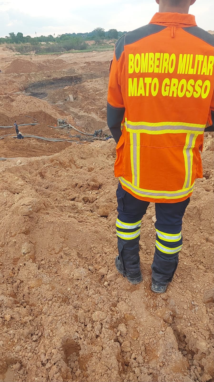 Bombeiro de Guarantã do Norte atende a soterramento em  garimpo