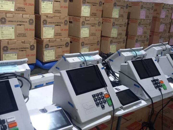 Cartório eleitoral de guarantã do Norte realizou a Cerimônia de carga e lacre das urnas para o 2º turno