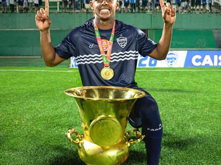 Artilharia, título estadual e 65 jogos: Marcelinho encerra passagem pelo Barra