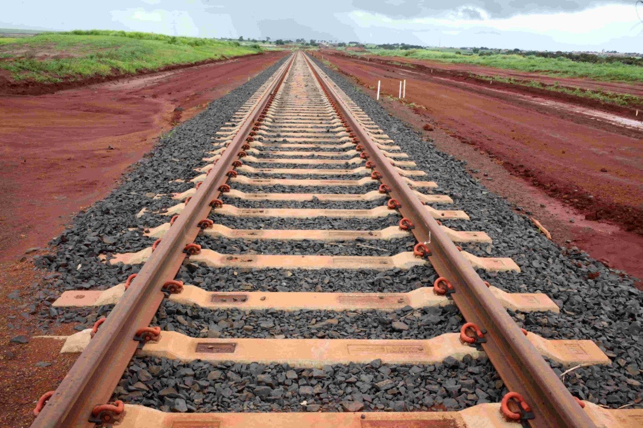 Cidinho aponta ferrovias como caminho para destravar escoamento em MT